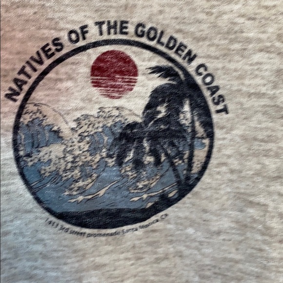 Brandy Melville Natives of the Gold-Coast Shirt - Picture 4 of 5